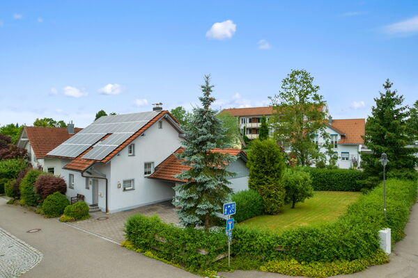 Sofort Frei ! Einfamilienhaus mit angrenzendem Baugrundstück in Hergensweiler